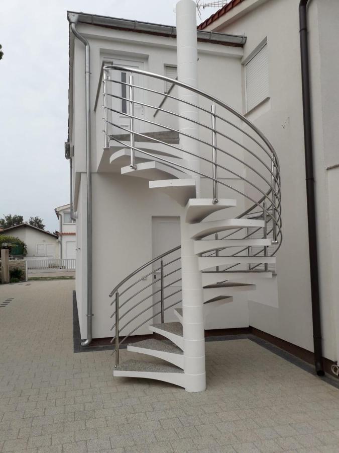 Haus Milana Apartman Nin Kültér fotó